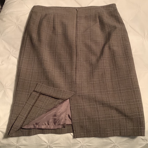 Pencil skirt - Picture 2 of 3